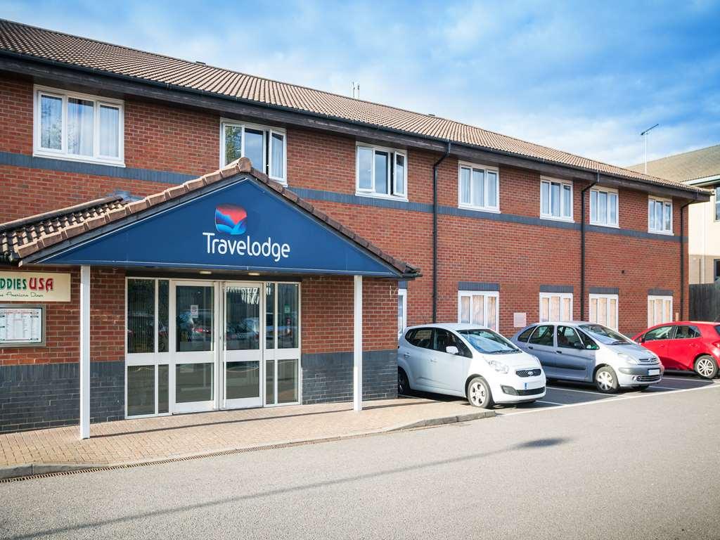 Travelodge Milton Keynes Old Stratford Ngoại thất bức ảnh