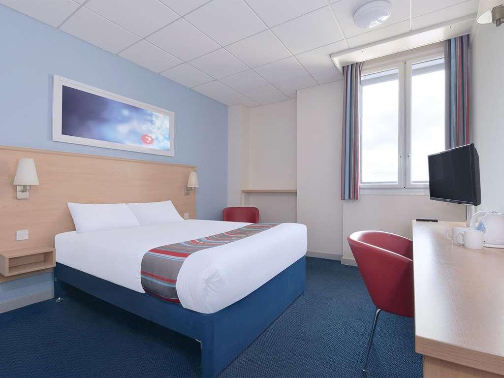 Travelodge Milton Keynes Old Stratford Phòng bức ảnh