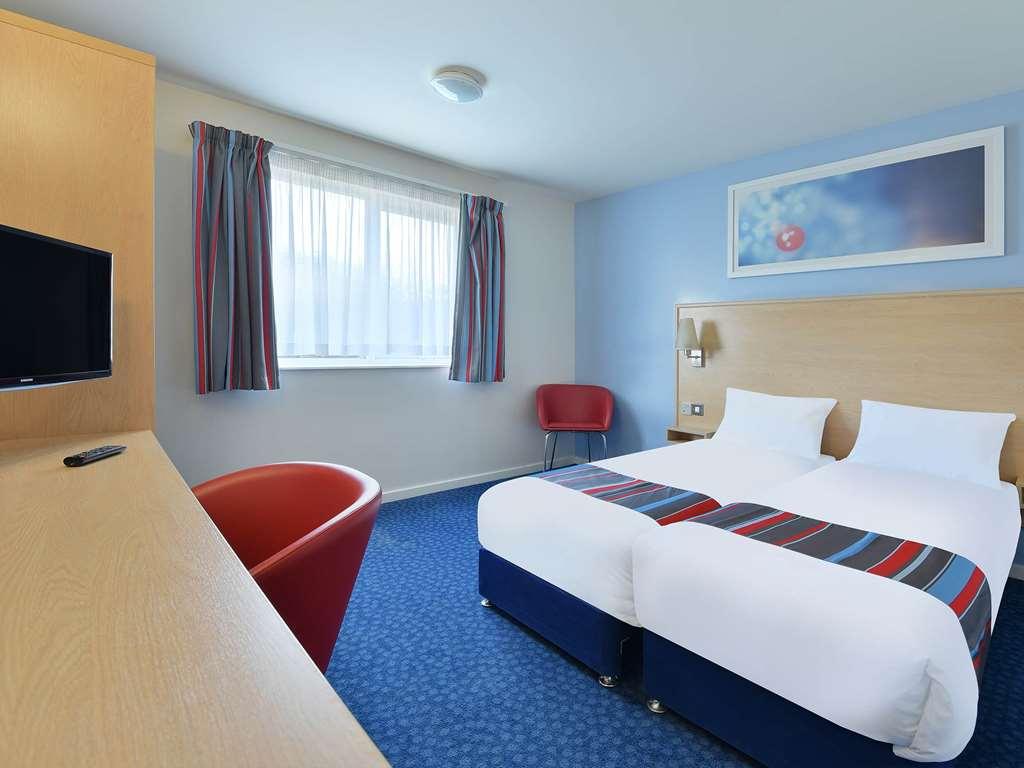 Travelodge Milton Keynes Old Stratford Phòng bức ảnh