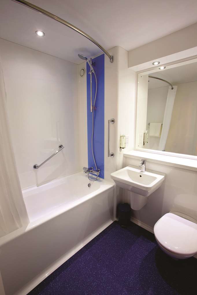 Travelodge Milton Keynes Old Stratford Phòng bức ảnh