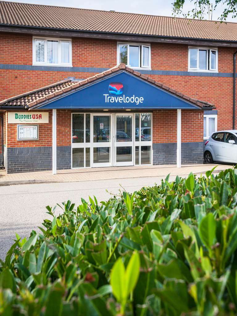 Travelodge Milton Keynes Old Stratford Ngoại thất bức ảnh